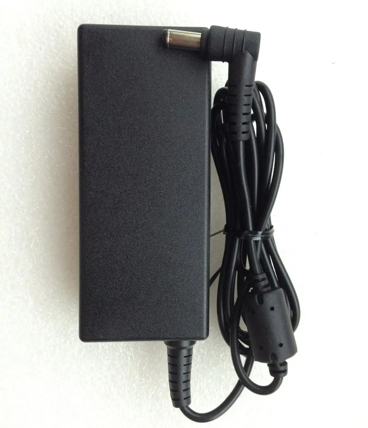 19V 3.42A 3P AC/DC Adapter Delta  for Fujitsu LifeBook E544 Notebook