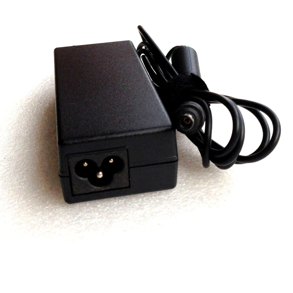 Laptop AC Adapter AC Charger 19V 3.16A for Samsung RV515-A01 RV520-W01 Charger